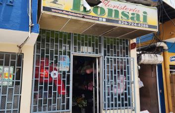 Tres floristerías fueron estafadas con tarjeta clonada; dueños esperan respuesta de autoridades