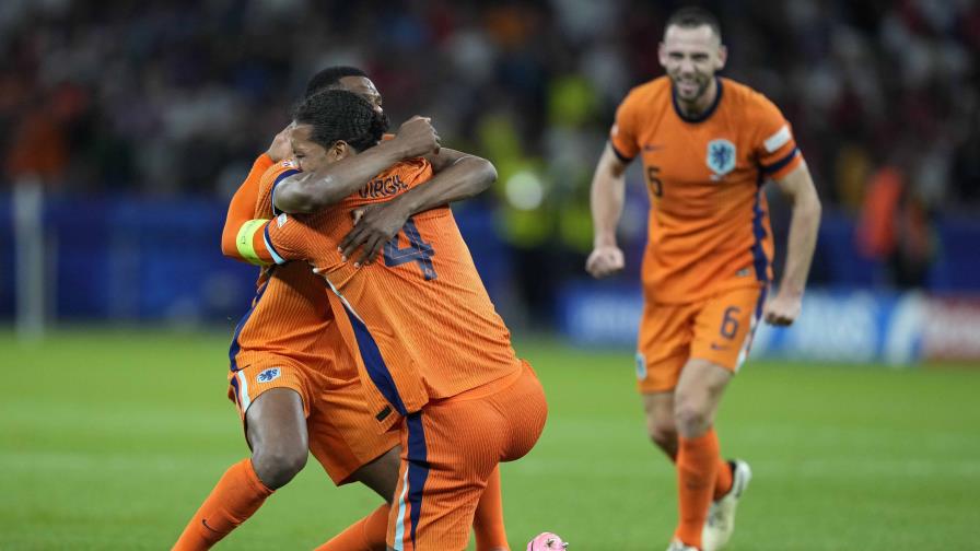 Holanda remonta para vencer a Turquía y enfrentará a Inglaterra en semis de la Eurocopa