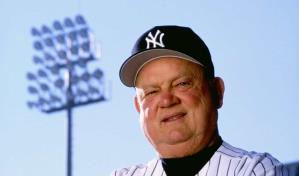 Pelotazo a Don Zimmer originó obligación del casco protector