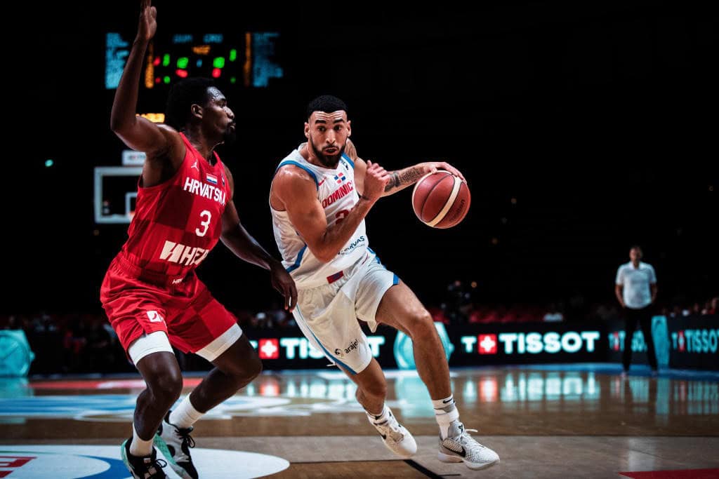 Chris Duarte en una gestión al aro en el partido ante Croacia en el Repechaje Olímpico para París 2024