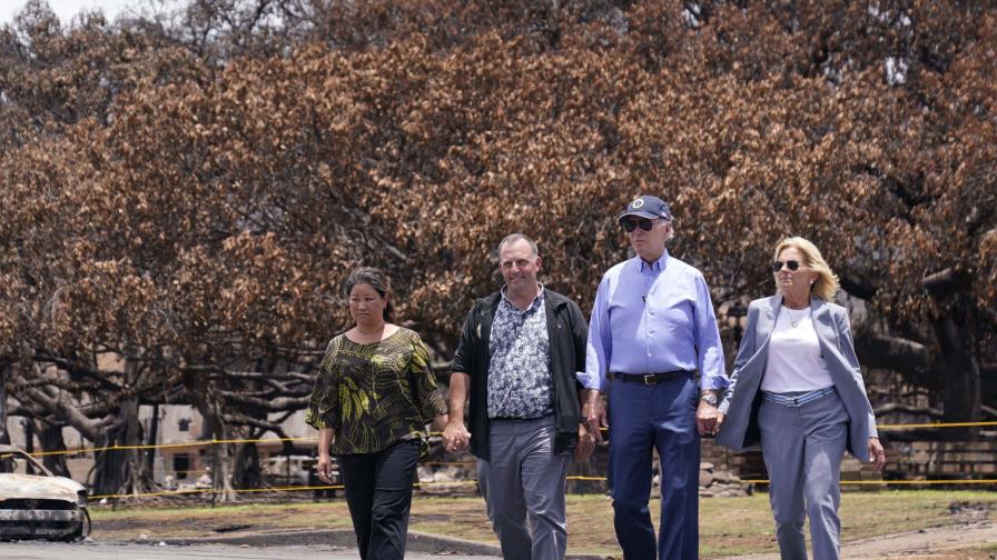 Gobernador de Hawái dice que Biden podría decidir en unos días si sigue en la carrera presidencial