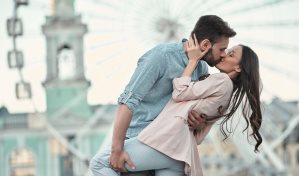 Día Mundial del Beso Robado: una manifestación de la espontaneidad del amor