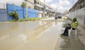 Se sienten hu&eacute;rfanos de autoridad por charco en antigua Autopista Duarte
