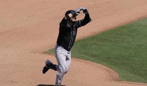 Eugenio Suárez batea jonrón, doble y produce 5 en victoria de Diamondbacks ante Padres