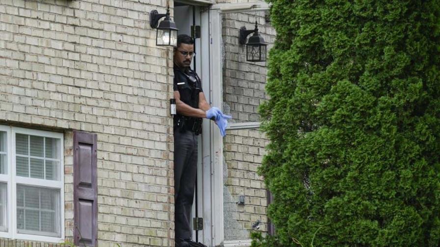 Mueren cuatro personas en un tiroteo en Kentucky; sospechoso fallece durante la persecución Mueren cuatro personas en un tiroteo en Kentucky; sospechoso fallece durante la persecución