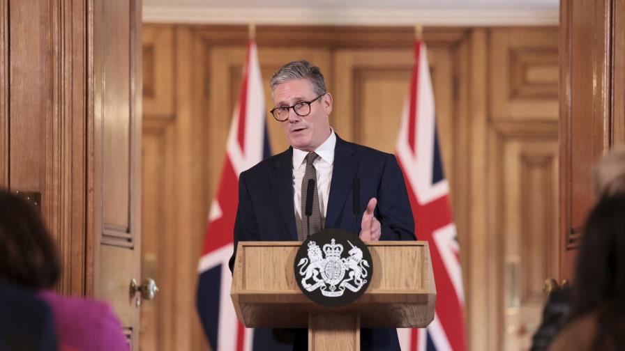 Nuevo premier británico busca mejorar acuerdo comercial fallido con la Unión Europea