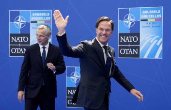 ¿Qué es la alianza militar de la OTAN y cómo ayuda a Ucrania?