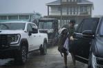 Beryl desata fuertes vientos y lluvias; deja 2 muertos y 2 millones sin electricidad Beryl desata fuertes vientos y lluvias; deja 2 muertos y 2 millones sin electricidad