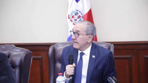 El Mescyt incluirá programas académicos STEM en próxima convocatoria de becas nacionales