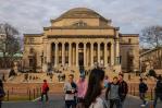 Universidad de Columbia aparta indefinidamente a tres decanos por comentarios antisemitas