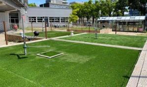 Almacenar agua bajo césped artificial puede refrescar las ciudades