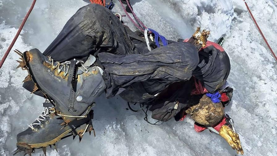 Hallan en la cumbre más alta de Perú la momia de un estadounidense que murió hace 22 años