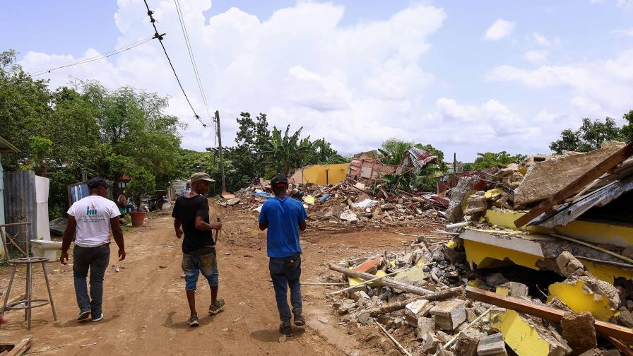 Desalojan de manera violenta a 75 familias de Los Solares, Cancino Adentro