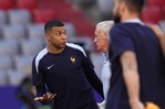 Deschamps resta favoritismo a Francia y señala a España como la gran candidata al Mundial Deschamps resta favoritismo a Francia y señala a España como la gran candidata al Mundial
