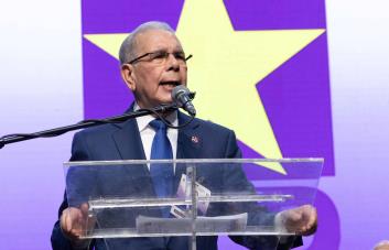Sin buscarlo, Danilo Medina crea torbellino interno por la presidencia del PLD
