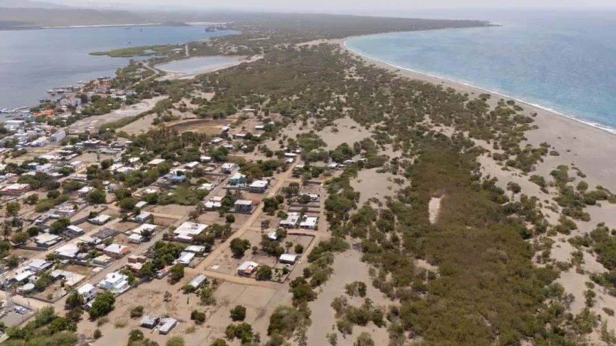 Senado aprueba convertir en parque nacional las Dunas de Baní, zona amenazada por el urbanismo