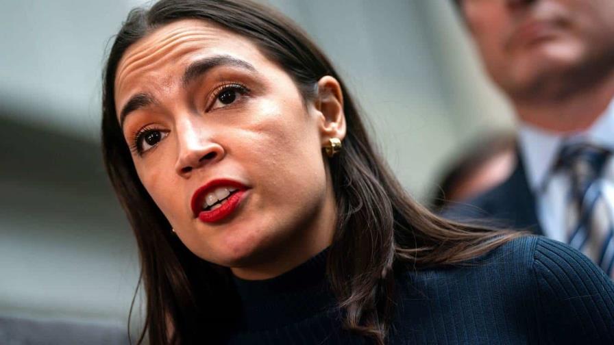 Congresista Ocasio-Cortez pide juicio político contra dos jueces del Supremo de EE.UU.