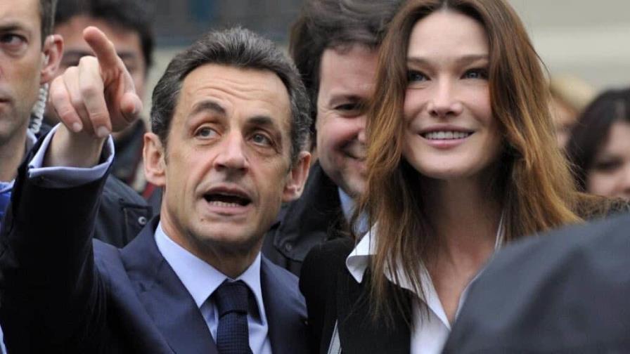 La justicia imputa a la exprimera dama Carla Bruni en un caso de soborno que afecta a Sarkozy