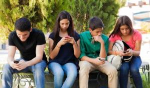 Italia veta el uso de los m&oacute;viles en colegios e institutos, incluso con fines educativos