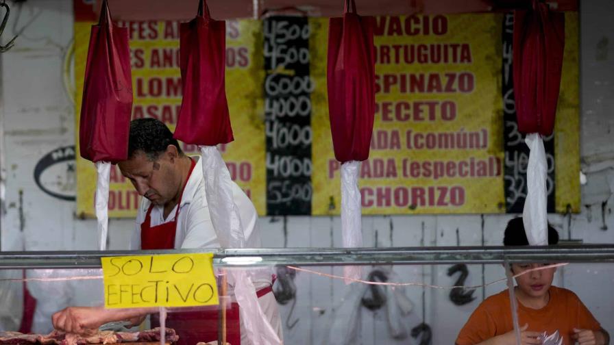 Ya no vienen a llenar la heladera: cae el consumo de carne en Argentina, el país del asado