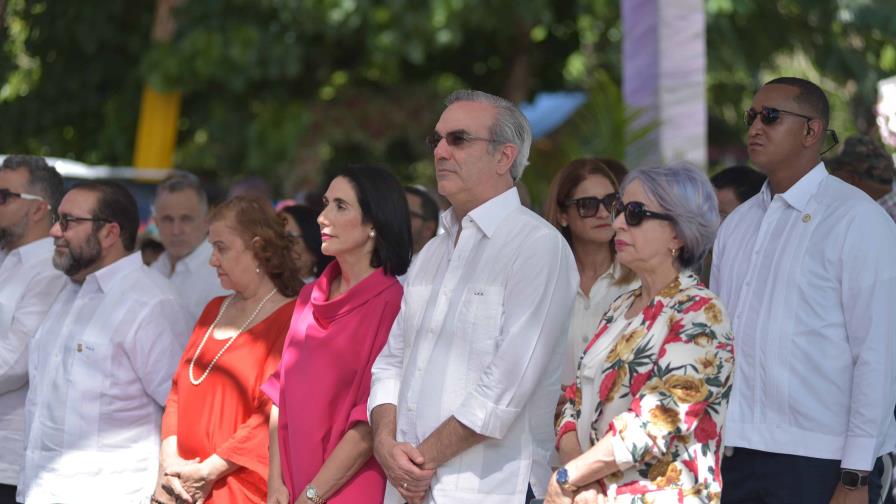 El presidente Abinader asiste a la inauguración del Festival de las Flores en Jarabacoa