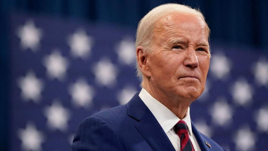 Asesores de Biden buscan forma de convencerlo para su retirada, según The New York Times