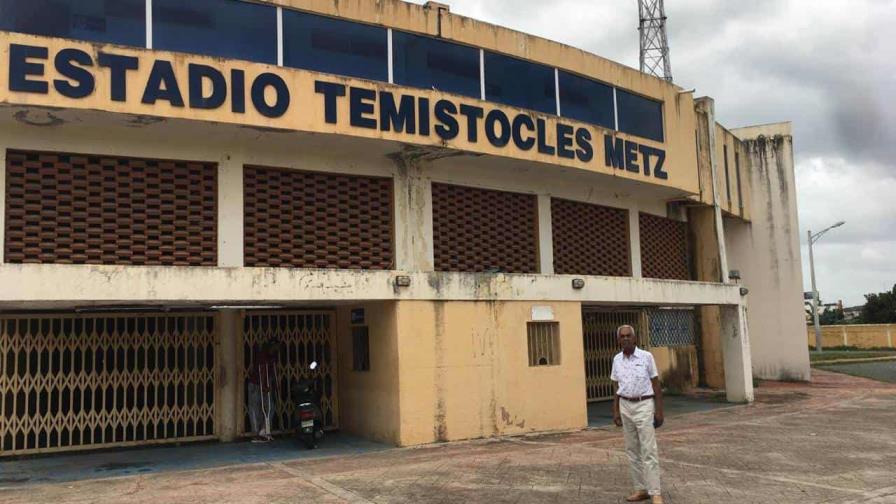 Estadio Temístocles Metz se encuentra en peores condiciones que una pocilga