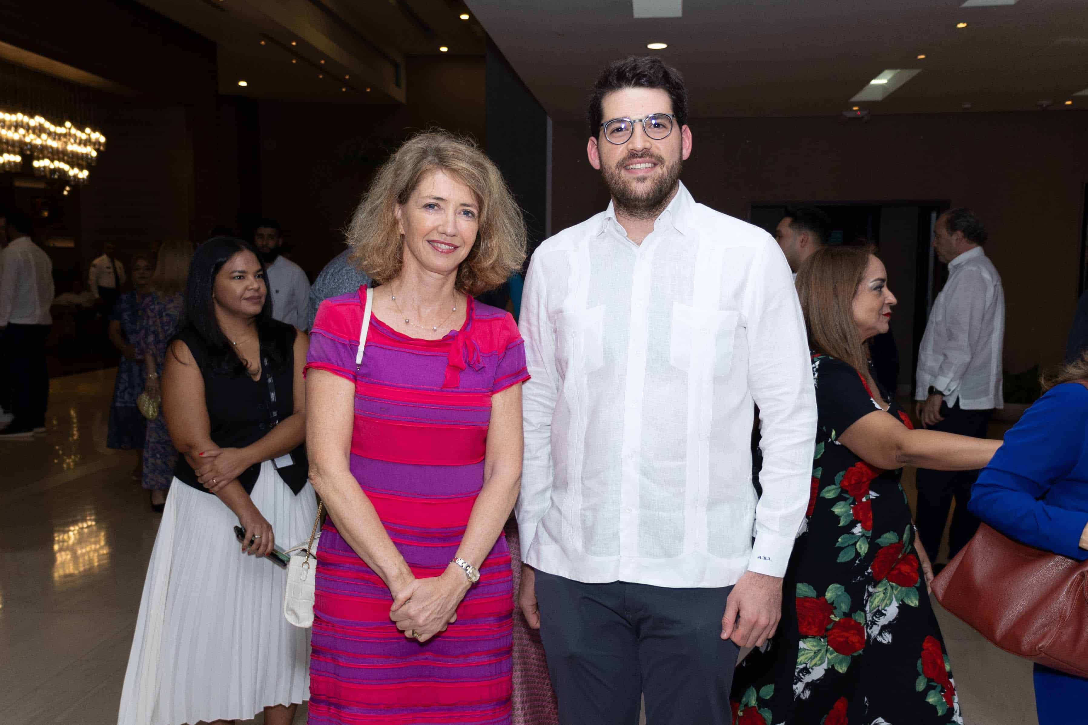 Katja Afheldt y Andrés Bisonó.