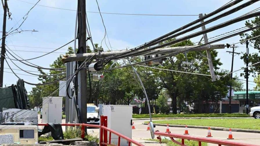 Beryl deja sin energía a Houston, donde el calor succiona el alma del cuerpo