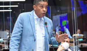 El diputado Eugenio Cedeño se disculpa por sus declaraciones, sin reconocer falta