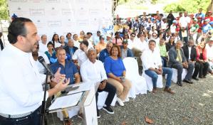 INEFI entrega remozado estadio de b&eacute;isbol a la Escuela Primaria Francisco Del Rosario S&aacute;nchez