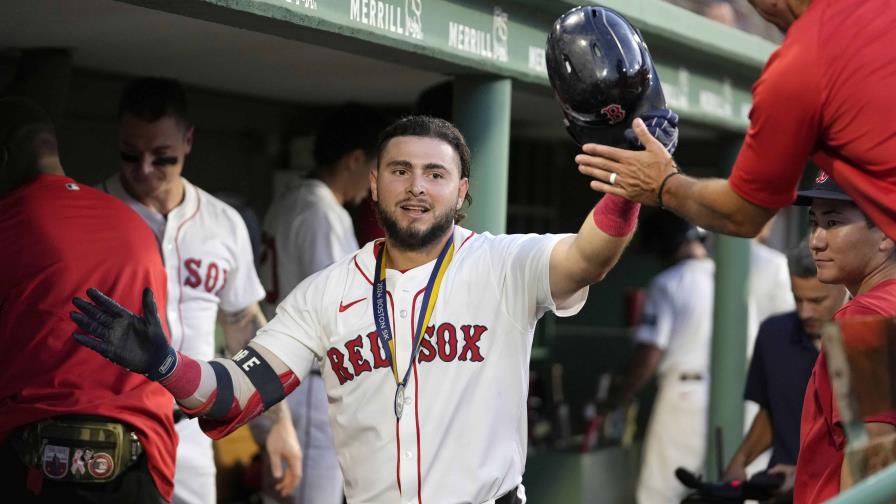 Houck limita a Atléticos a 2 hits en 6 innings para que Medias Rojas triunfen