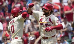 Cardenales vencen 11-3 a Cachorros en primero de la doble cartelera