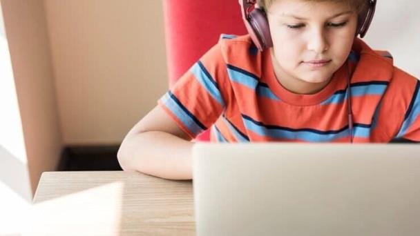 China lanza una campaña contra los contenidos dañinos para niños en Internet