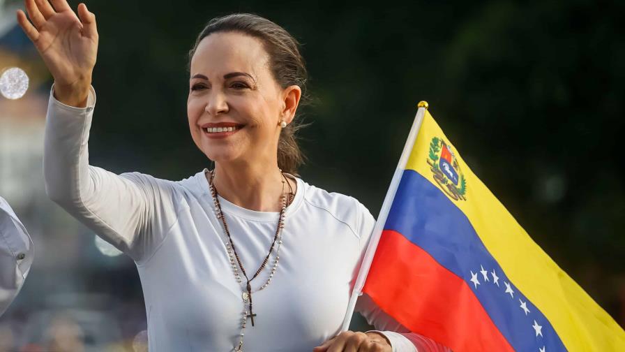 María Corina Machado sortea cierre de vías para asistir a un acto de campaña en Venezuela