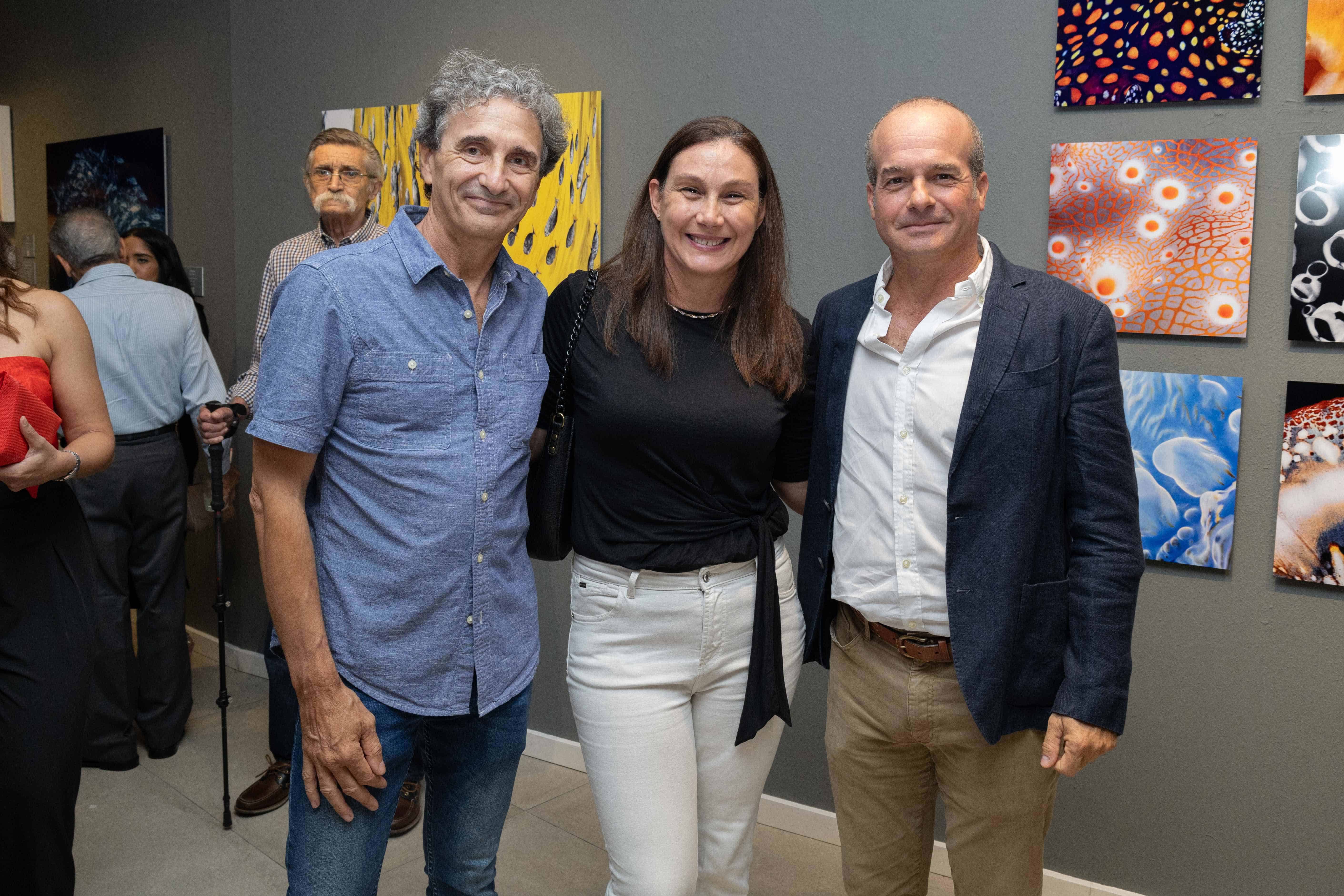 Denis Bourret, Carmen Ferrera  y Eladio Fernández.