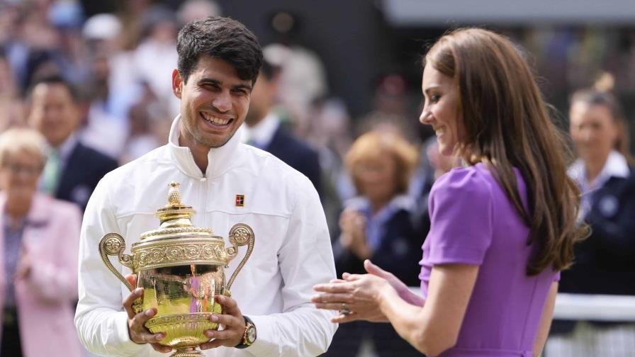 Alcaraz supera otra vez a Djokovic en la final de Wimbledon y suma su cuarto título de Grand Slam