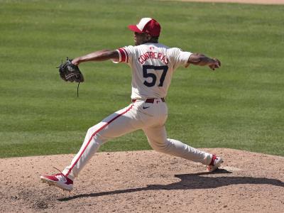 Roansy Contreras salva su primer juego en triunfo de Angelinos