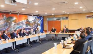 Valdez Albizu: crecimiento del sistema financiero debe combinar inclusión y reducción de la pobreza