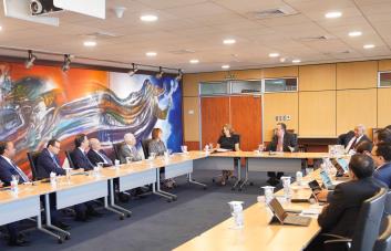 Valdez Albizu: crecimiento del sistema financiero debe combinar inclusión y reducción de la pobreza