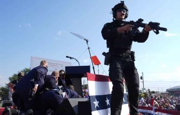 Las autoridades investigan los motivos del hombre que intentó asesinar a Donald Trump