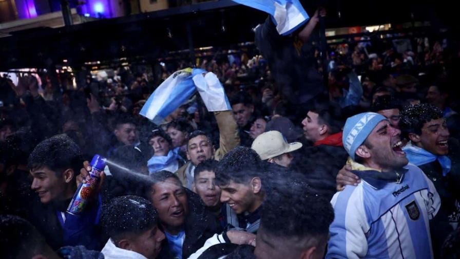 Se sufrió un montón, pero feliz: 120 minutos con los hinchas argentinos de la Copa América