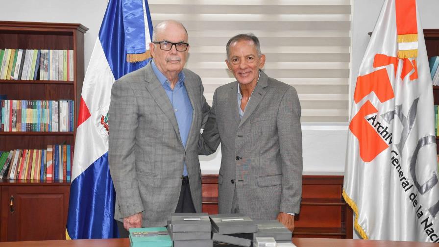 AGN recibe donación de material fílmico del programa Santo Domingo Invita