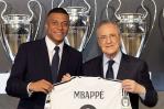 Kylian Mbappé firma su contrato con el Real Madrid en la Ciudad Deportiva