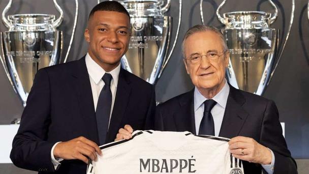 Kylian Mbappé firma su contrato con el Real Madrid en la Ciudad Deportiva