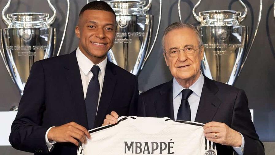 Kylian Mbappé firma su contrato con el Real Madrid en la Ciudad Deportiva