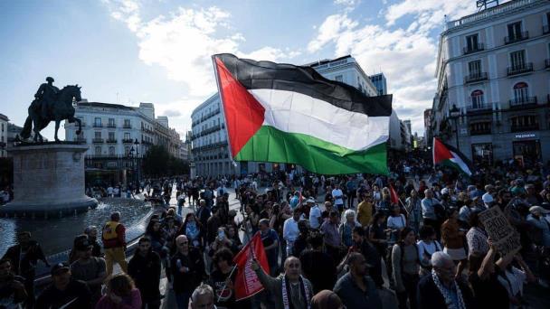China afirma que quiere facilitar la reconciliación palestina