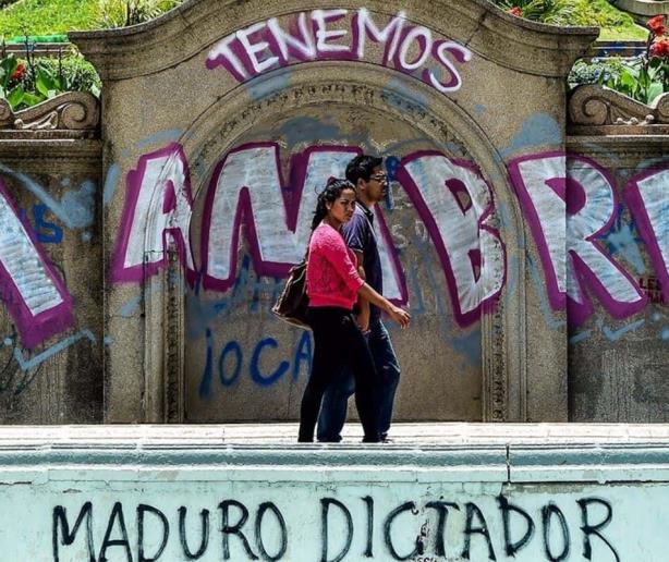 De la esperanza a la decepción: venezolanos se desencantan de la revolución y aspiran a un cambio