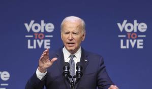 Biden trata de afianzar el apoyo hispano en conferencia en Las Vegas