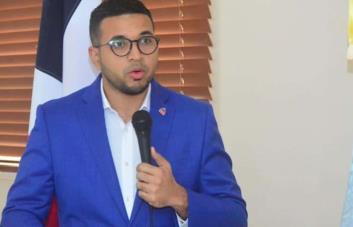 Carlos Valdez pasa a ser el nuevo ministro de la Juventud